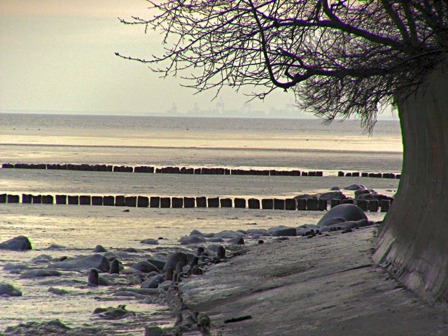 Gdynia - styczeń 2011 - bulwar  nadmorski