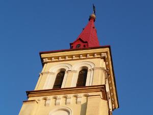 Fragment wieży kościelnej w Sączowie