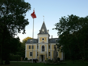 Liselund pałacyk XIX-wieczny