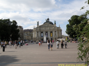 Plac Wolności i Opera