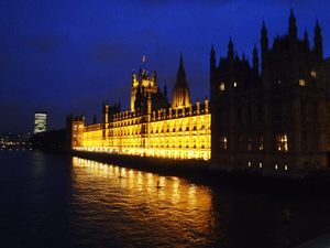 Parlament nocą