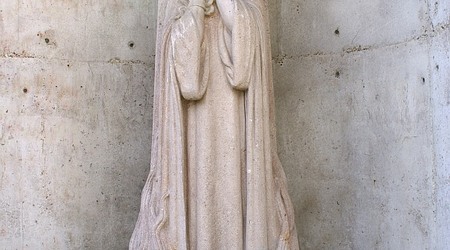 Rouen pomnik Joanny dArc w miejscu jej śmierci