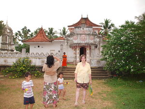 świątynia buddyjska we wsi