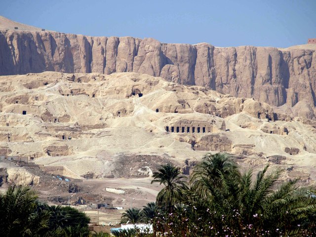 11 Kolosy Memnona   okolice