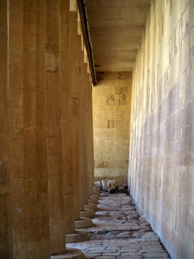 15 Świątynia Hatszepsut 