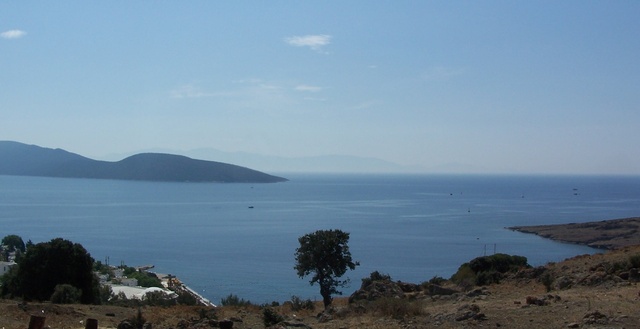W oddali grecka wyspa Kos