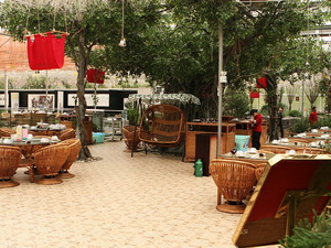 Ogrody z restauracjami