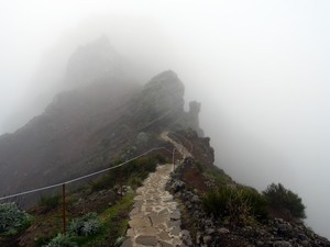 W drodze na szczyt Pico Ruivo