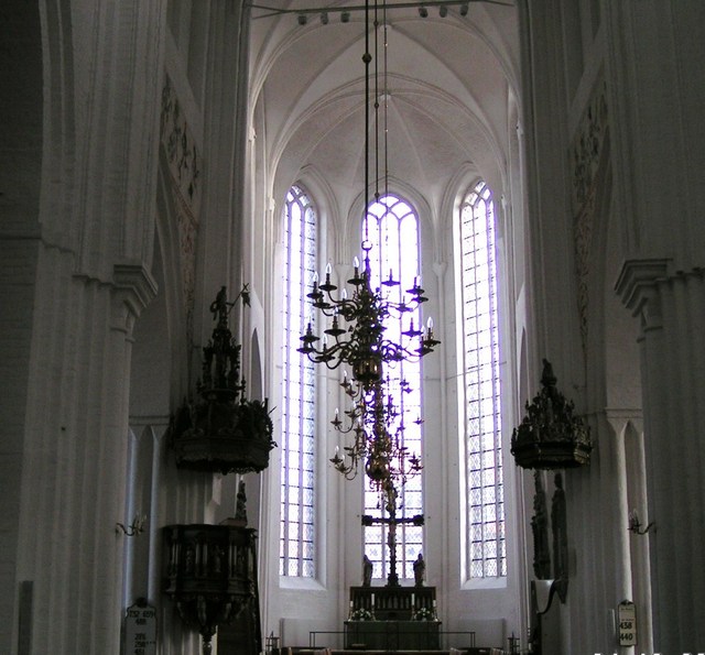 wnętrze katedry Vor Frue Kirke