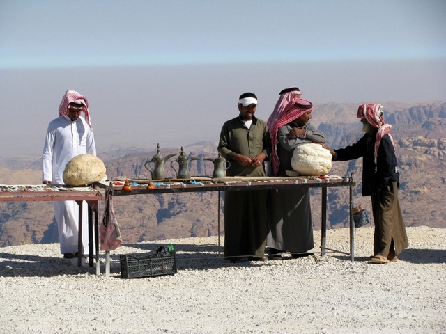 Okolice Wadi Musa - sprzedawcy