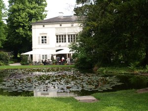 44 Bazylea     Merian Park  Botanischer Garten in Bruglingen AG