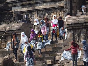 świątynia Borobudur  -  turyści