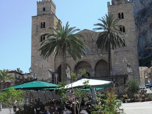 katedra z 1131 roku ufundowana przez  króla Rogera II