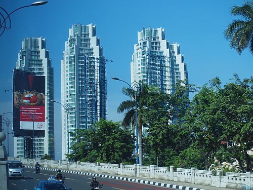 ulice i budynki Jakarty