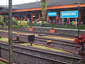 stacja kolejowa w Bandungu