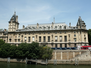 Paris st michel 31
