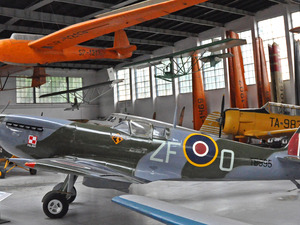 Supermarine Spitfire LF Mk. XVI e