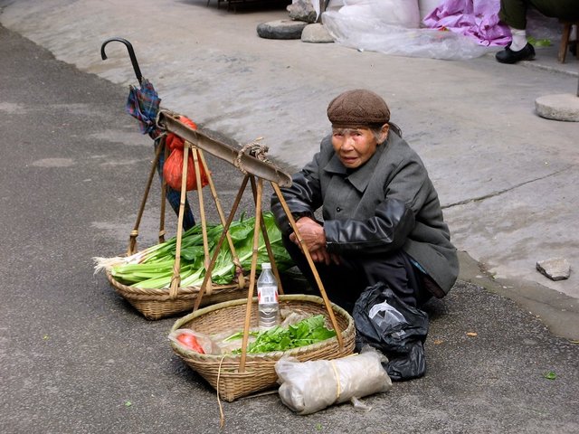 Poranny targ w Yangshuo