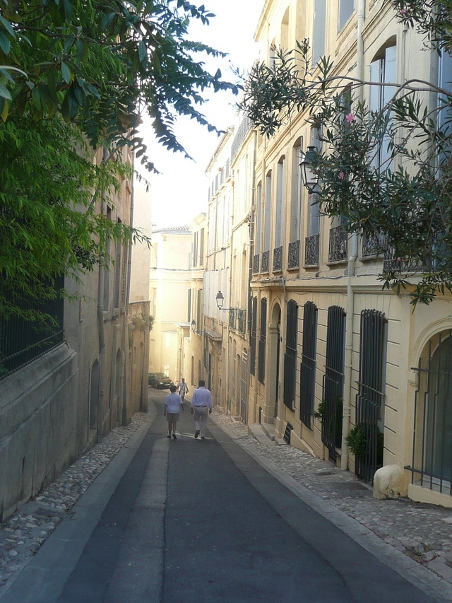 Montpellier - wąskimi uliczkami starego miasta 1
