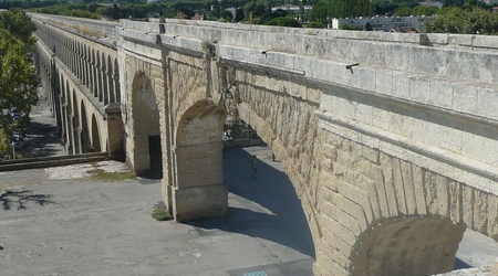 Montpellier - aqwedukt w całej okazałości