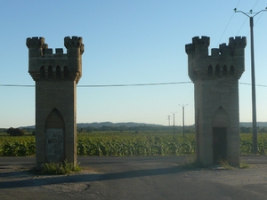 Châteauneuf-du-Pape - wjazd do jednej z winnic 1
