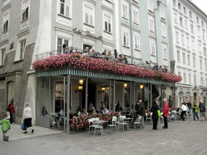 Cafe Tomaselli - najstarsza kawiarnia w Salzburgu i ponoć najstrasza w Europie Zachodniej