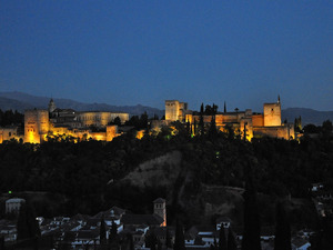 Alhambra nocą
