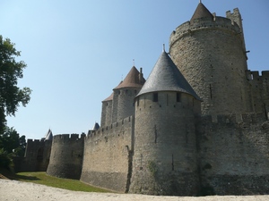 Carcassonne - pierwsza linia murów