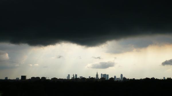 Warszawa pod chmurami
