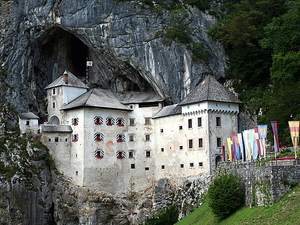 Slowenia 2011 predjamski zamek 04