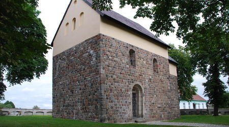 romański kościół 