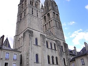 Francja, Caen