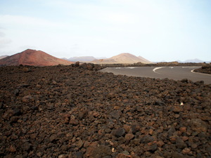 Los Hervideros - droga wśród wulkanów