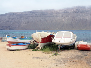 Caleta del sebo -La Graciosa, łódki