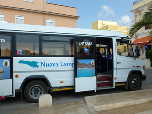 Wsiadamy w autobus do Cala Creta