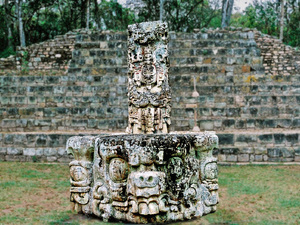 Stela w Copan, Honduras