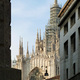 Duomo między budynkami