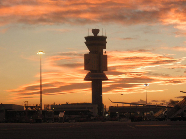 niebo na lotnisku Malpensa