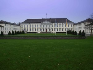2 Schloss Bellevue