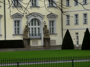 7 Schloss Bellevue