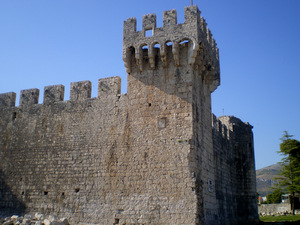 Zamek Kamerlengo z XIII wieku