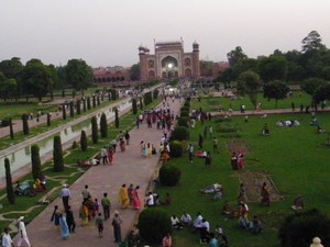 Ogród przed Taj -  Mahal 