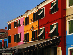 Burano- budynki przy Via Baltassarre Galuppi