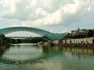 Most Pokoju