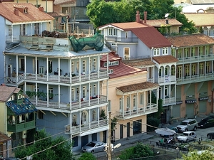 Balkony w dzielnicy Abanotubani