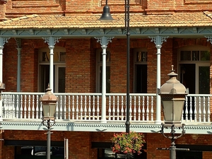 Balkony przy Placu Wachtanga I Gorgasali