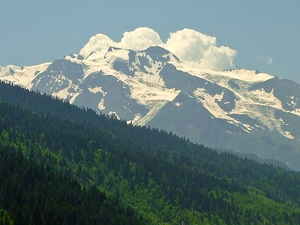 Ośnieżone (w lipcu!) szczyty Kaukazu