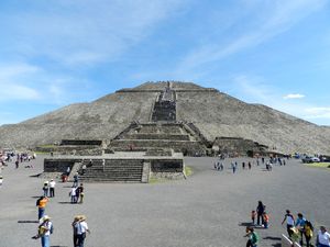 Piramida słońca w Teotihuacan