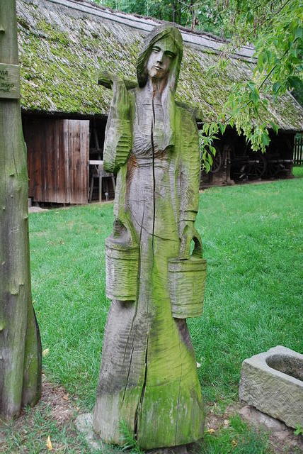 rzeźba w Skansenie