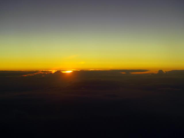 44 zachód słońca nad chmurami